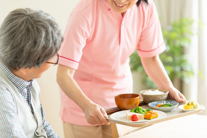 how-to-prepare-a-healthy-meal-for-the-elderly